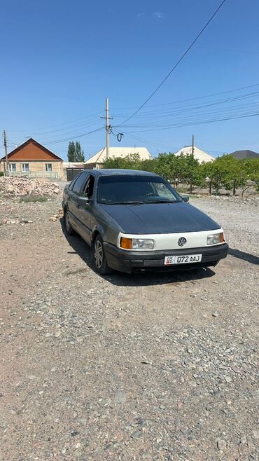 бишкек продажа авто гибрид: Volkswagen Passat: 1988 г., 1.8 л, Механика, Бензин, Седан