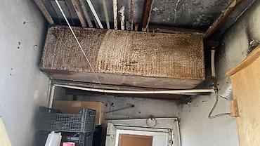 Köhnə tikili: Satılır: 2 otaqlı mənzil (şəkillərdə göstərilən) Xüsusiyyətlər: - — 11