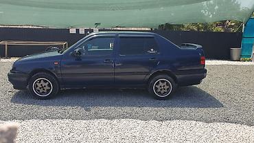 range over: Volkswagen Vento: 1996 г., 1.8 л, Механика, Бензин, Седан — 1