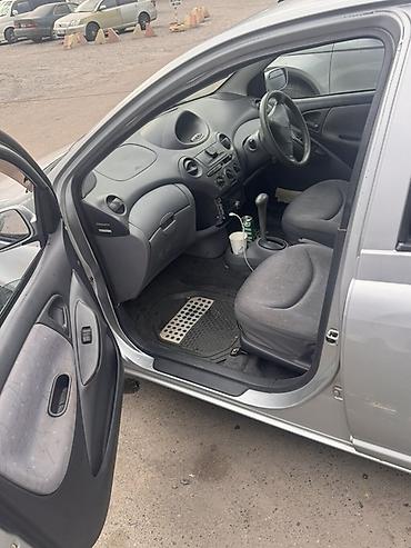 byd e1: Toyota Vitz: 2000 г., 1 л, Автомат, Бензин, Хэтчбэк — 5