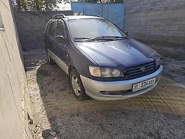 Toyota: Toyota Ipsum: 1997 г., 2 л, Механика, Дизель, Минивэн — 2