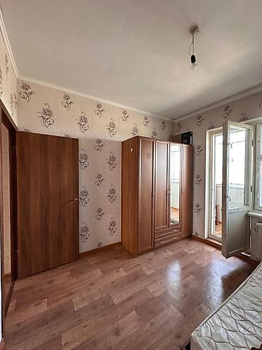 12: 2 комнаты, 57 м², 12 мкр 106 серия, 9 этаж, Старый ремонт — 2