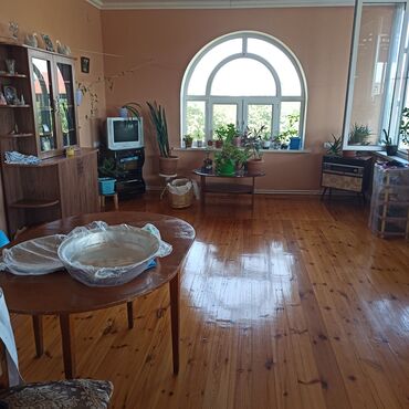 Həyət evləri və villaların satışı: 4 otaqlı, 142 kv. m, Kredit yoxdur, Orta təmir — 5