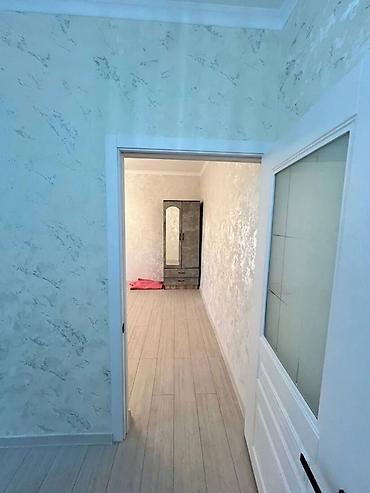 квартира 5 мик: 1 комната, 34 м², 5 мкр 105 серия, 1 этаж, Дизайнерский ремонт — 2
