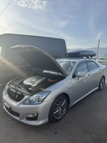 домкраты на авто: TOYOTA CROWN 3.5 HYBRID В полной комплектации Расход по городу 6-8