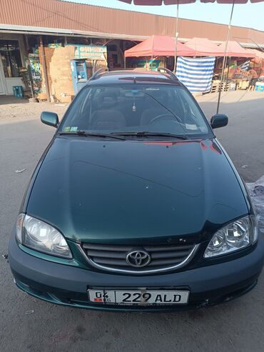 срочно продать машину: Toyota Avensis: 2001 г., 1.8 л, Механика, Бензин, Универсал