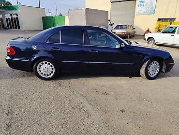 Mercedes-Benz: Mercedes-Benz E-Class: 2.2 l | 2005 il Sedan — 22