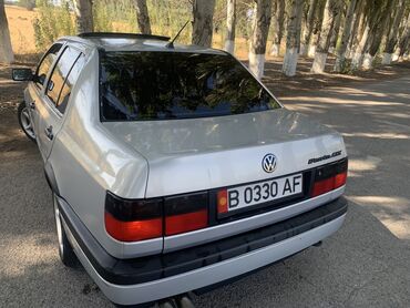 авто симуляторы: Volkswagen Vento: 1996 г., 1.8 л, Автомат, Бензин, Седан