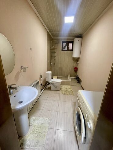 Посуточная аренда квартир: 3 комнаты, Душевая кабина, Постельное белье, Парковка — 6