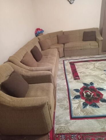 стул для пианино: Künc divan, İşlənmiş, Açılan, Çatdırılma yoxdur