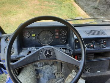 Mercedes-Benz: Бардыгы жакшы толко айдаш керек