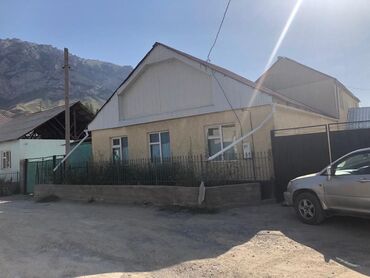 продаю дом село орок: Дом, 200 м², 10 комнат, Собственник, Косметический ремонт