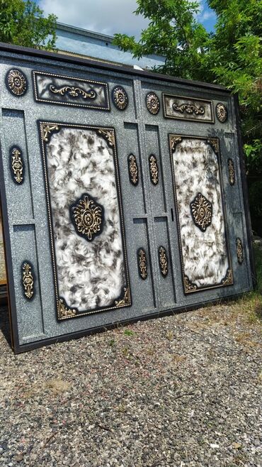 Həyət darvazaları: Salam qiymetler 650manatdan başlayır.Darvazalar rusiya i̇stehsalı olan — 9