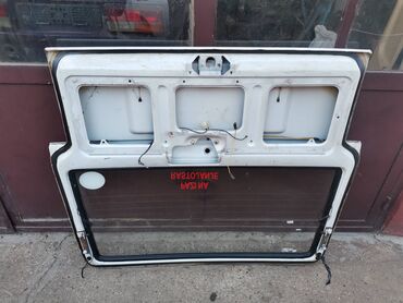 Auto delovi: Vrata gepeka Lada 2104 Karavan kompletna bela sa staklom. Očuvana — 7