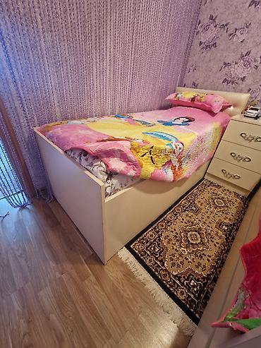 qız ucun yataqlar: Satılır 3 ədəd kravat (yataq). Hamısı səliqəli və yaxşı vəziyyətdədir — 3