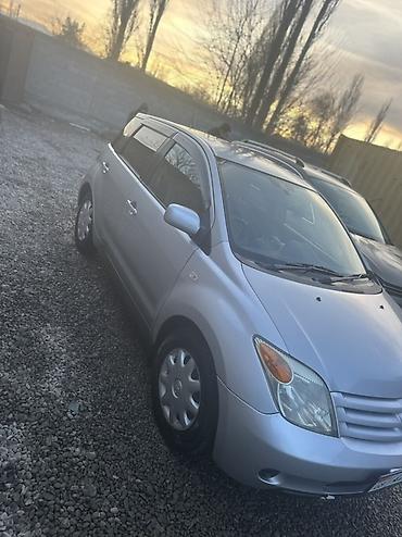 Toyota: Toyota ist: 2003 г., 1.3 л, Автомат, Бензин, Хэтчбэк — 4