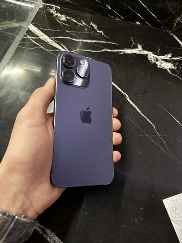 купить айфон дешево оригинал: IPhone 14 Pro, Колдонулган, 256 ГБ, Deep Purple, 83 %