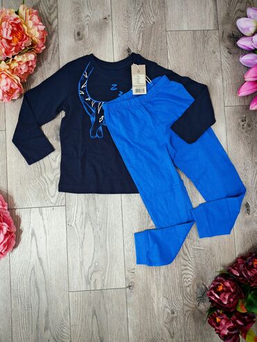 Kompleti: Komplet: Majica, Pantalone, Šorts, 98-104 na lalafo.rs Kompleti: Komplet: Majica, Pantalone, Šorts, 98-104
