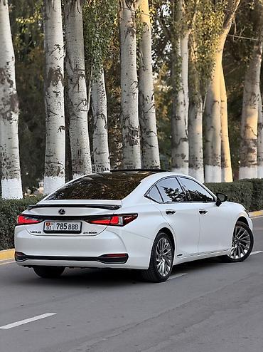 Lexus: Lexus ES: 2019 г., 2.5 л, Вариатор, Гибрид, Седан — 2