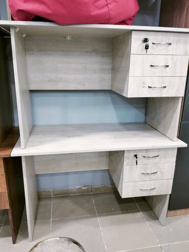 Ofis masaları: Yeni, Dördbucaq masa — 19