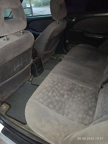 gt 86: Toyota Avensis: 2001 г., 1.8 л, Механика, Бензин, Хэтчбэк — 5
