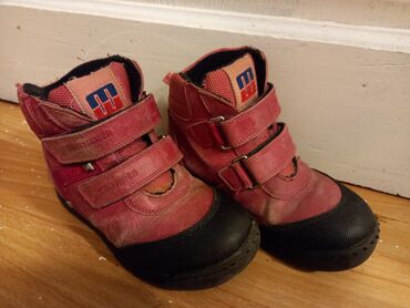 обувь на осень: Ботинки осенние для девочки. Кожанные с усиленным (прорезиненным)