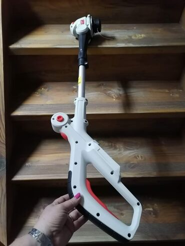 Kosilice i trimeri: Kosačica,trimer i duvaljka Cena 170 evra NOVO Radi na punjive baterije — 8