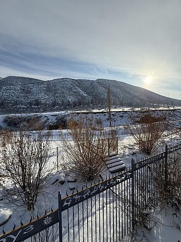 Продажа дач: Продается загородный дом площадью 58 м2 со свежим ремонтом. Все — 23