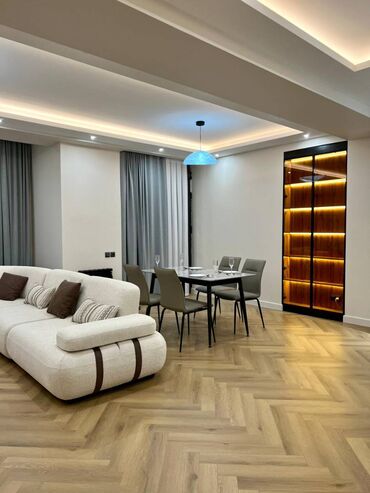 долгосрочная аренда квартир филармония: 3 комнаты, 106 м², Элитка, 2 этаж, Дизайнерский ремонт