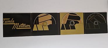 Kasete, CD i DVD: ★ Prodajem pakovanje sa 3CD-a, koji su kao novi. - Omot u prikazanom — 5