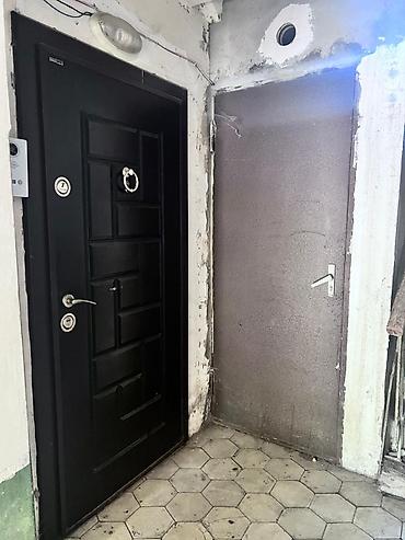 ev axdaram: Bakı, 8-ci kilometr, 3 otaqlı, Köhnə tikili, m. Neftçilər, 61 kv. m — 9