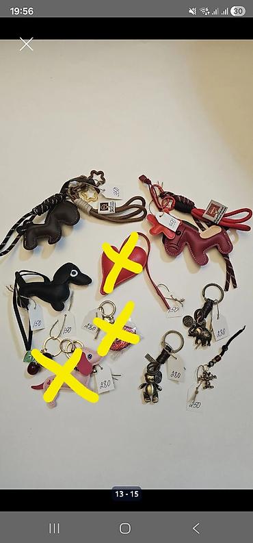 Кулоны и подвески: Подставка на сумку 
Брелок — 16