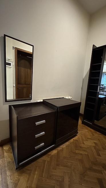 standing mirror: Модульный комплект мебели для прихожей в темно‑коричневом цвете — 2