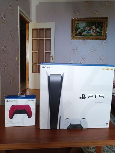 PS5 (Sony PlayStation 5): PlayStation 5 satılır 900 azn Yeni kimidi, 5 ay öncə 1650 azn alınıb
