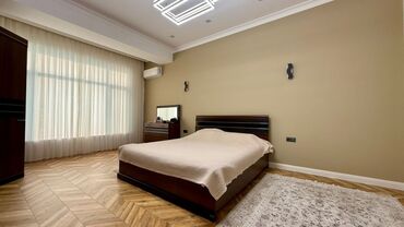 Долгосрочная аренда домов: 330 м², 5 комнат, Забор, огорожен, Балкон застеклен, Евроремонт at lalafo.kg — 9 Долгосрочная аренда домов: 330 м², 5 комнат, Забор, огорожен, Балкон застеклен, Евроремонт — 9