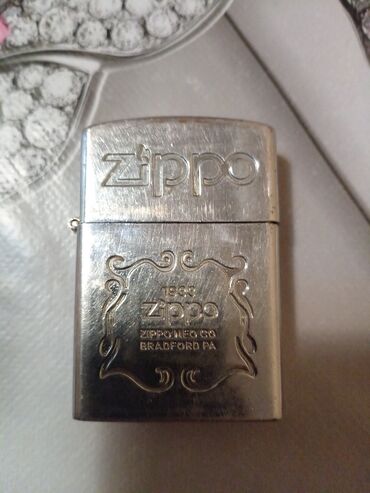 фатзорб в железной упаковке: Zippo metal alışqan - Brend: Zippo - Korpus: parlaq metal, kabartma