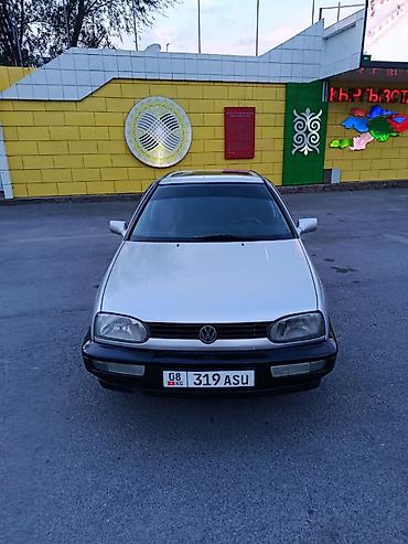 Volkswagen Golf: 1997 г., 1.6 л, Механика, Бензин, Хэтчбэк