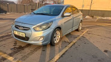 Hyundai: Hyundai Solaris: 2012 г., 1.4 л, Автомат, Бензин, Седан