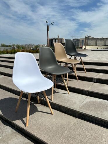 Табуретки: Стул пластиковый — 7