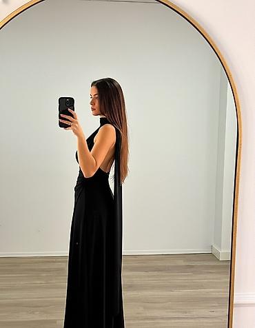 Haljine: 💫Elegantna duga haljina sa šalom oko vrata
✅2900 din — 22