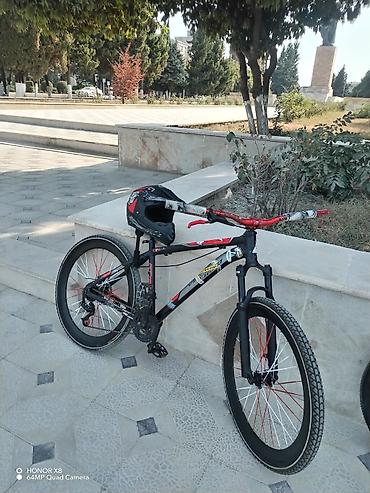 velosiped start: Dağ və şəhər sürüşləri üçün uyğun velosiped. Dizaynı qara-qırmızı rəng — 5