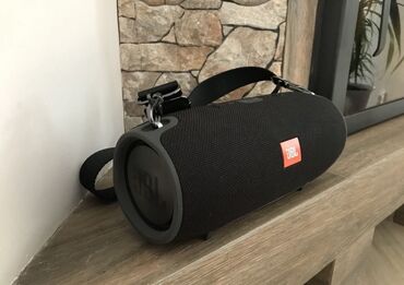 Динамики и музыкальные центры: Блютуз Колонка
Мощнейший аппарат JBL Black