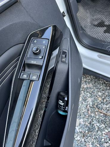 byd e6: Volkswagen ID.4: 2022 г., Автомат, Электромобиль, Кроссовер — 8
