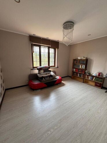 Долгосрочная аренда домов: 280 м², 7 комнат — 16