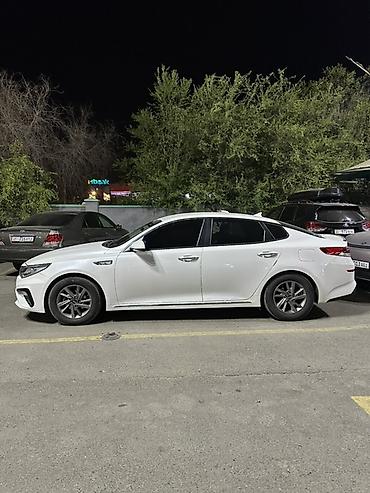 2018: Kia K5: 2018 г., 2 л, Бензин, Седан — 1