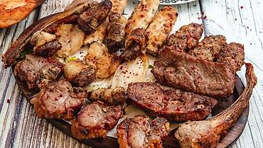 Aşpazlar: Kababçı. Restoran Ailəvi Məkan Otel Şadlıq sarayı və. bağlarda həyət -da lalafo.az — 4 Aşpazlar: Kababçı. Restoran Ailəvi Məkan Otel Şadlıq sarayı və. bağlarda həyət — 4