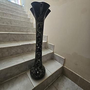 böyük güldan: Bir vaza, Keramika — 1