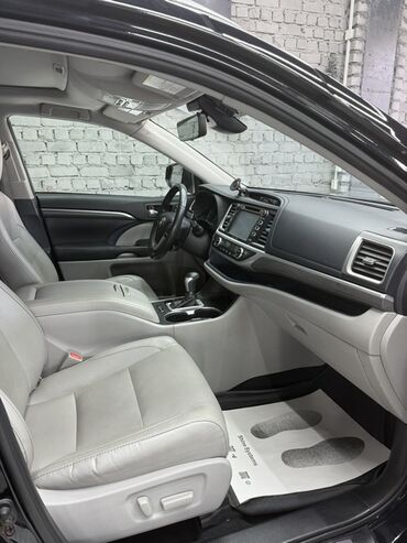 Toyota: Toyota Highlander: 2019 г., 3.5 л, Автомат, Гибрид — 7
