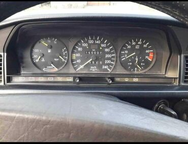 Mercedes-Benz: Mercedes-Benz 190: 1988 г., 2.6 л, Механика, Бензин, Седан — 2