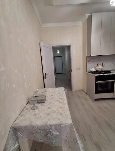 Квартиры: Neftciler metrosuna az mesafede 2 otaqli ev kiraye verilir ev tam — 5